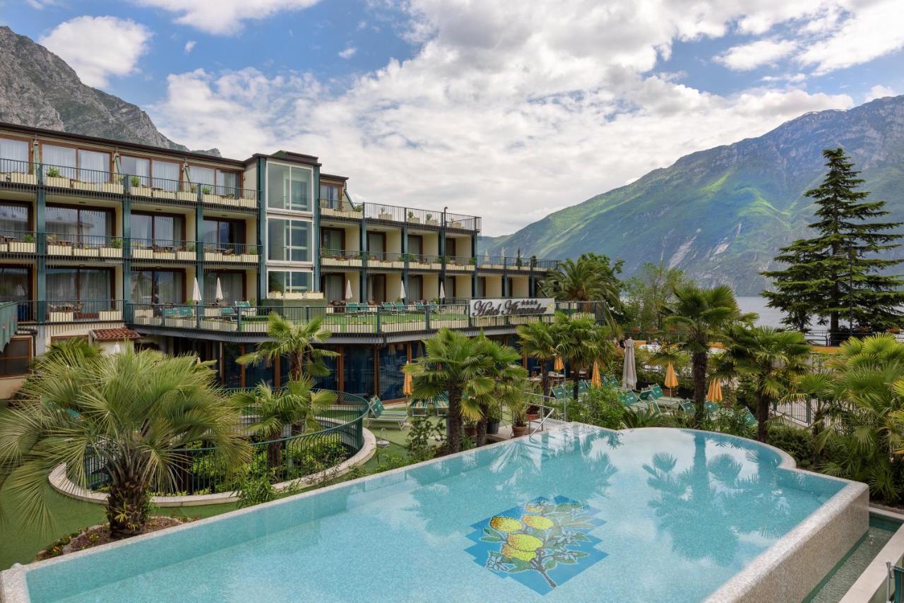 Hotel Alexander Лімоне-суль-Гарда Екстер'єр фото