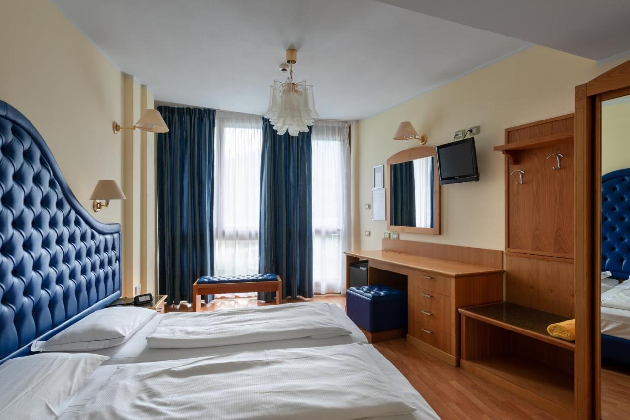 Hotel Alexander Лімоне-суль-Гарда Екстер'єр фото