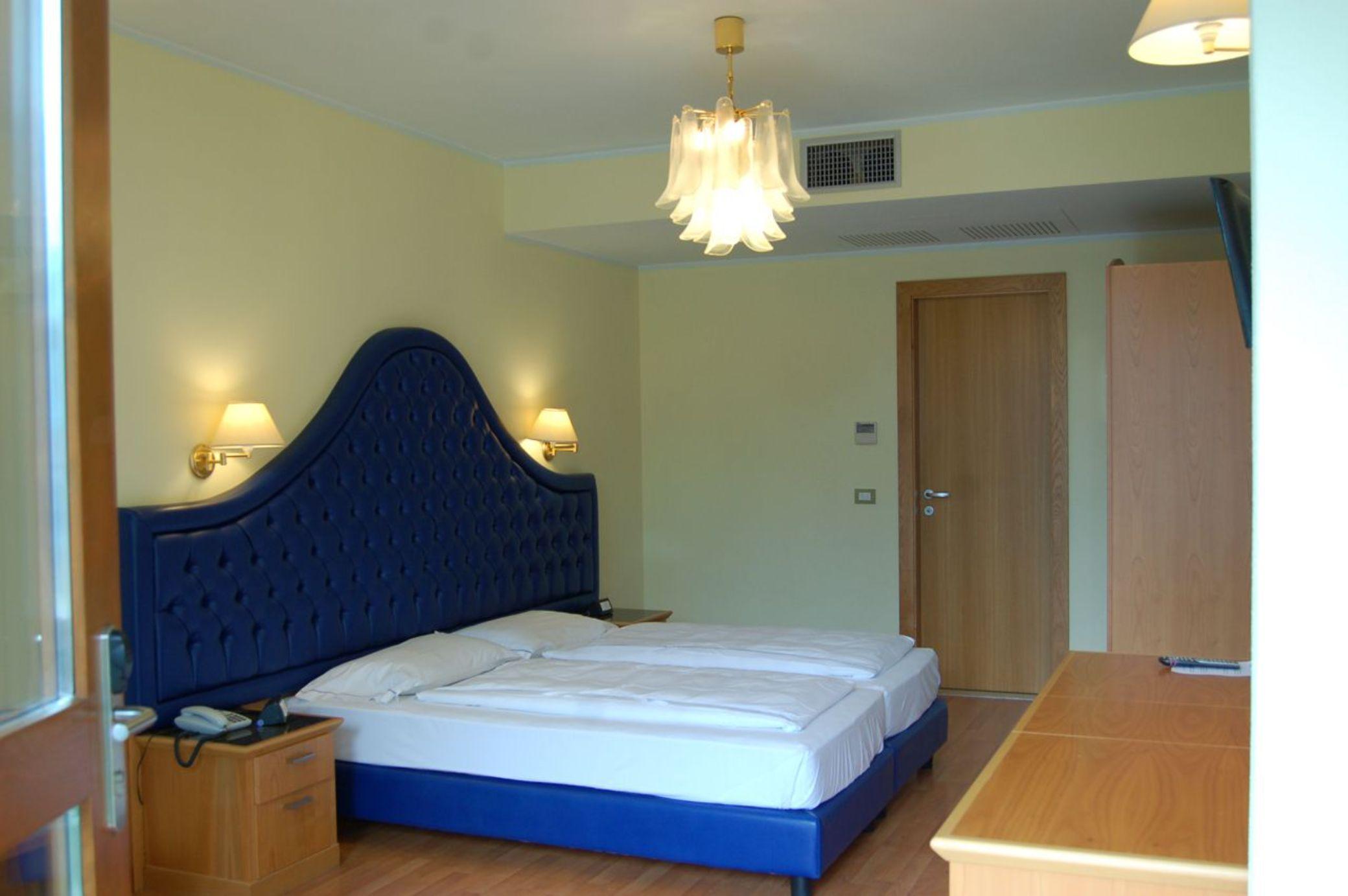 Hotel Alexander Лімоне-суль-Гарда Екстер'єр фото