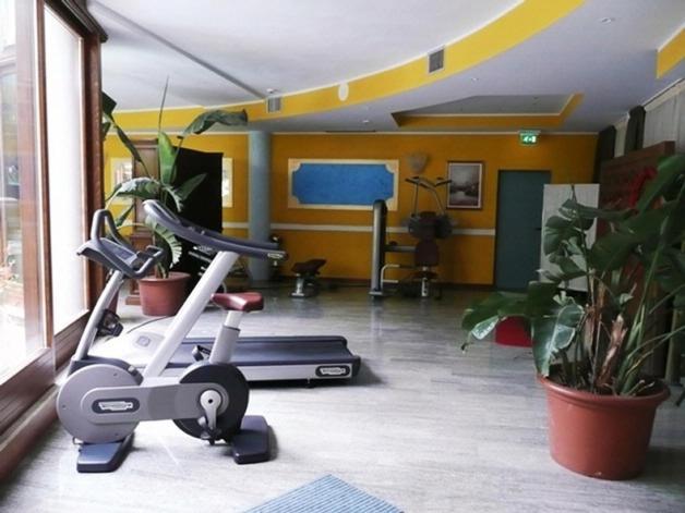 Hotel Alexander Лімоне-суль-Гарда Екстер'єр фото